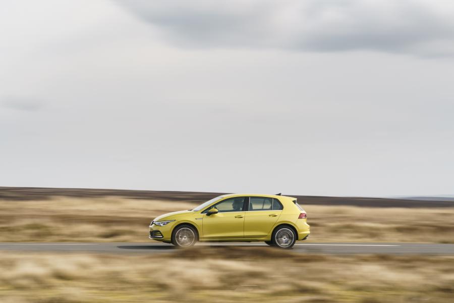  Volkswagen Golf Style 2020 года  (UK) (фото 10 из 40)